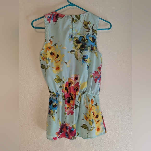 Jennifer & Grace Floral Sleeveless Top - Multicolor - Picture 2 of 7